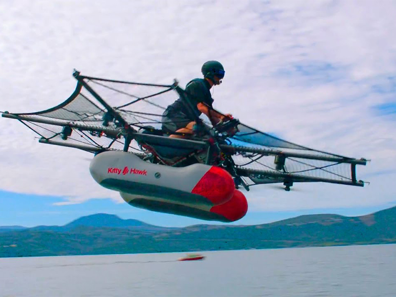 جمهور شركة لاري بايج على موعد مع مفاجأة جديدة... السماح للجمهور بقيادة سيارتها الطائرة